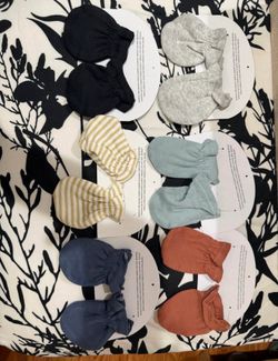 New born mittens and caps