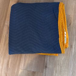 Packing Blankets - Heavy Duty Moving Blankets