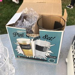 Pint Glass Set With Chalkboard On Glasses To Write