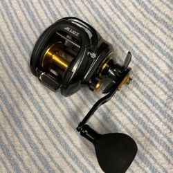 Piscifun Alijoz 300 New Fishing Baitcaster for Sale in Menifee, CA - OfferUp