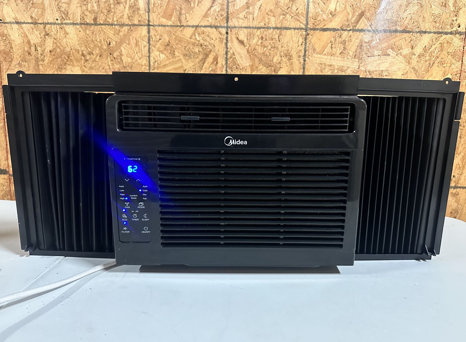 Midea 5,000 BTU Window Air Conditioner W/Side Skirts - Delivery Available!
