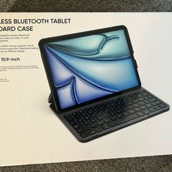 NEW iPad Air 10.9” keyboard case wireless Bluetooth 