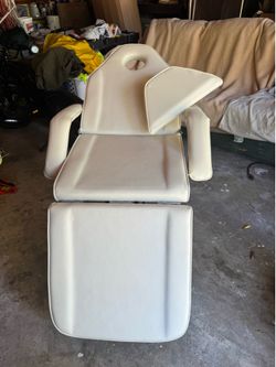 Massage table