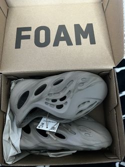 Yeezy Foam  Infants  Size 9k