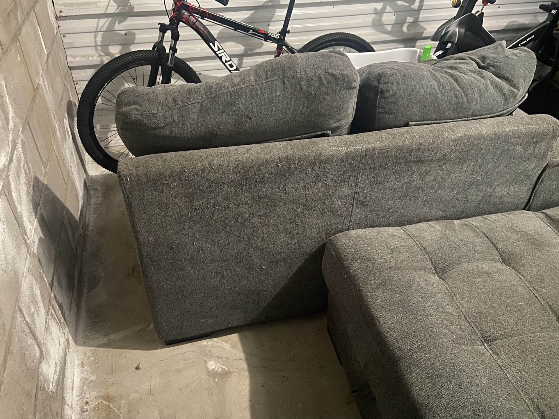 Grey Couch With Pull Out Bed