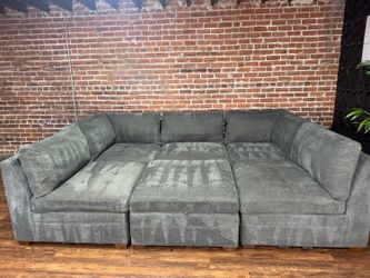 Delivery Available Costco Tisdale 6pc sectional sofa couch retails 1800