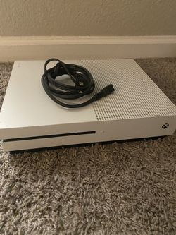 Xbox One S - 500GB, White NO CONTROLLER 