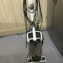 Good Working Vacuum 