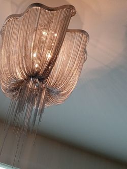 Chandelier/chain style