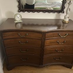 Mahogany Dressers Night Tables