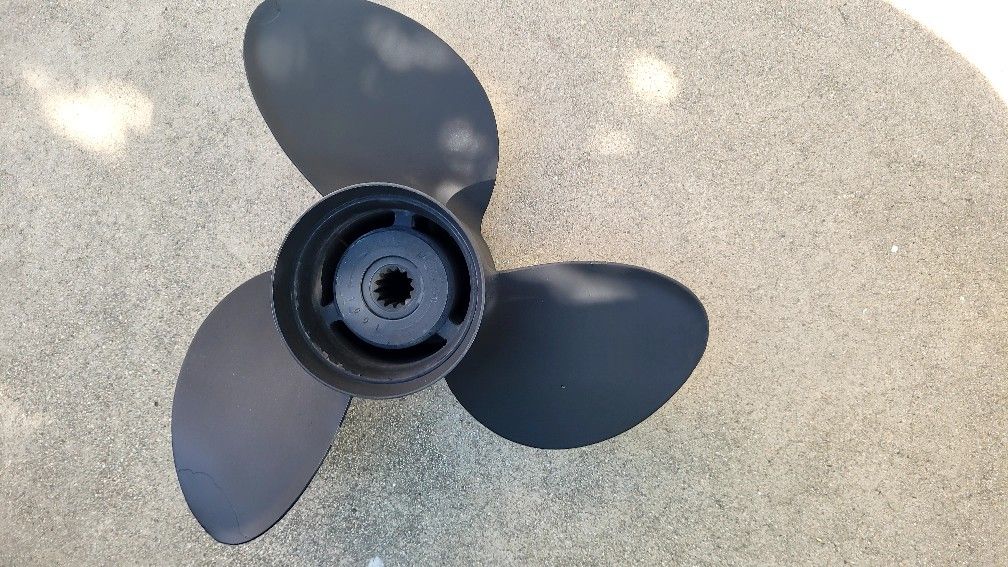 Michigan Aluminum propeller #011001 14 x 13 Cupped RH, great condition