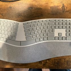 Microsoft Wireless Ergonomic Keyboard