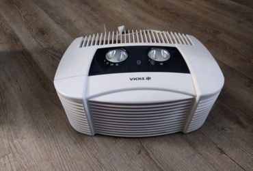 VICKS Air Cooler & Filter For Sale