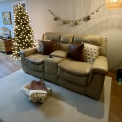 Recibe Loveseat - Perfect contortion