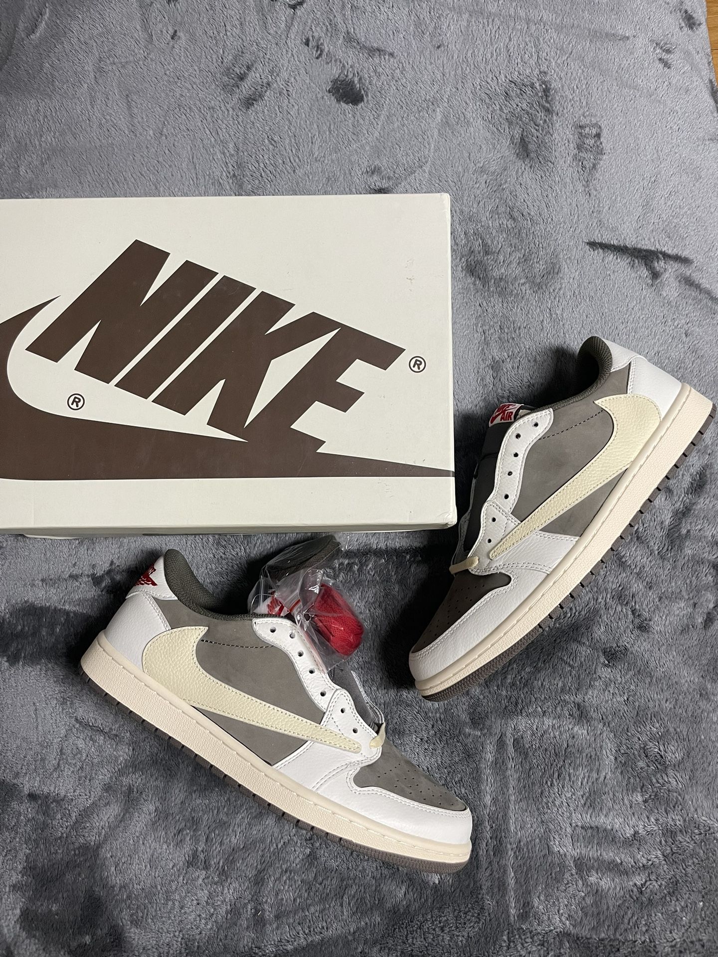 Nike Air Jordan 1 Low Travis Scott Reverse Mocha Size 7,7.5,8,8.5,9,9.5,10,10.5,11,12
