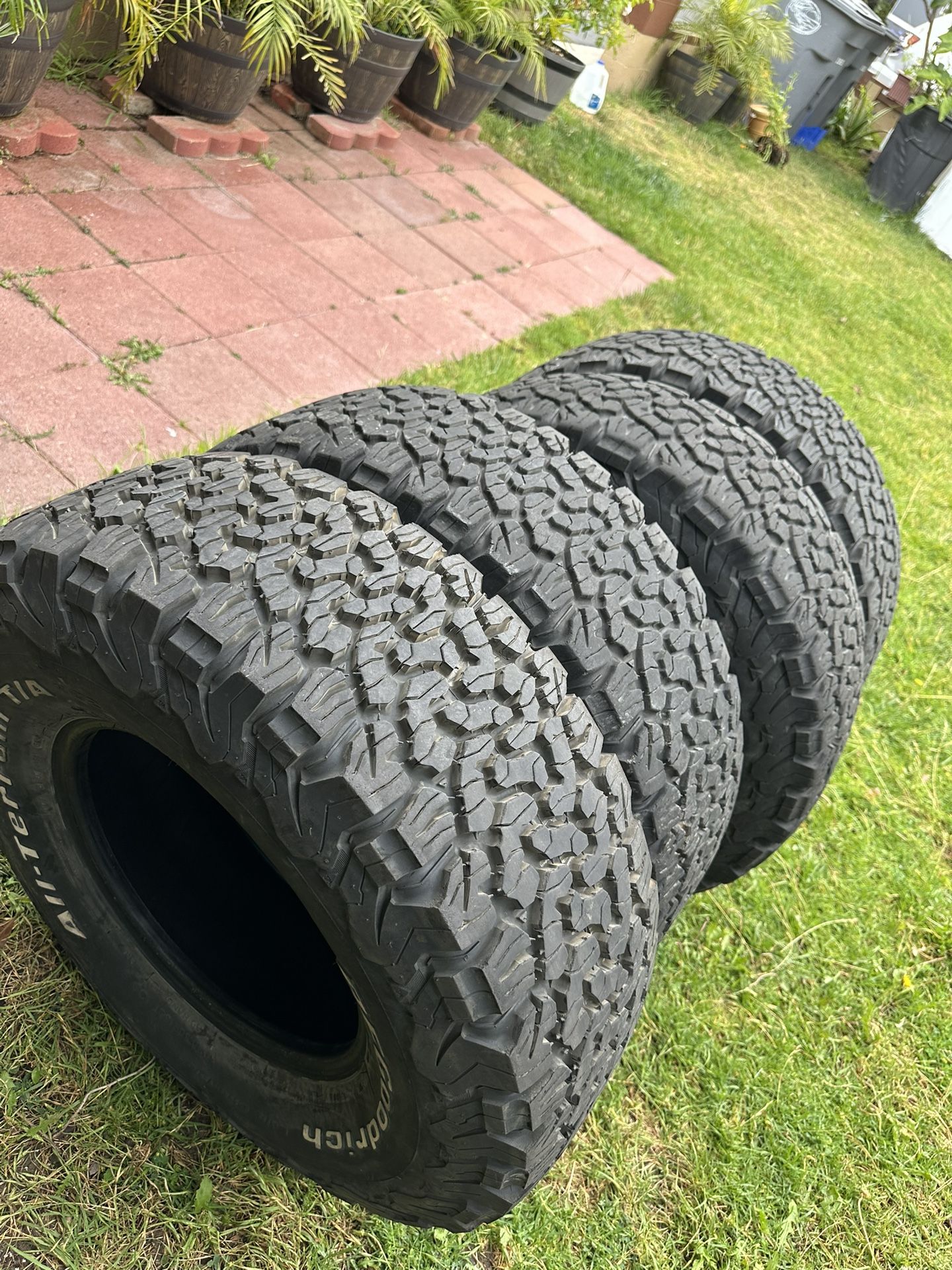 LT31-10.5-R15” Bfgoodrich All Terrain K02 Tires