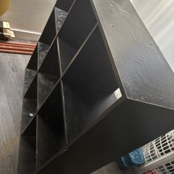 Cube shelves