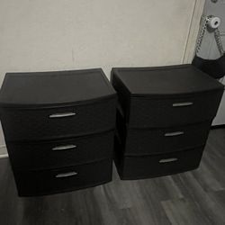 Storage containers