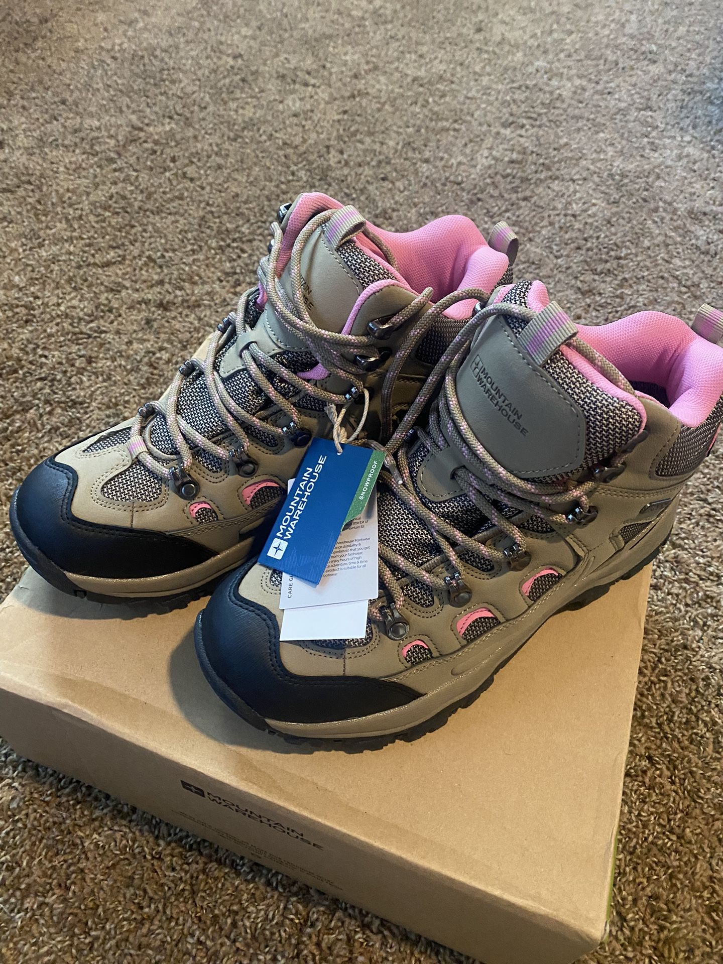 Women’s Hiking Boots - NEW! Size 9