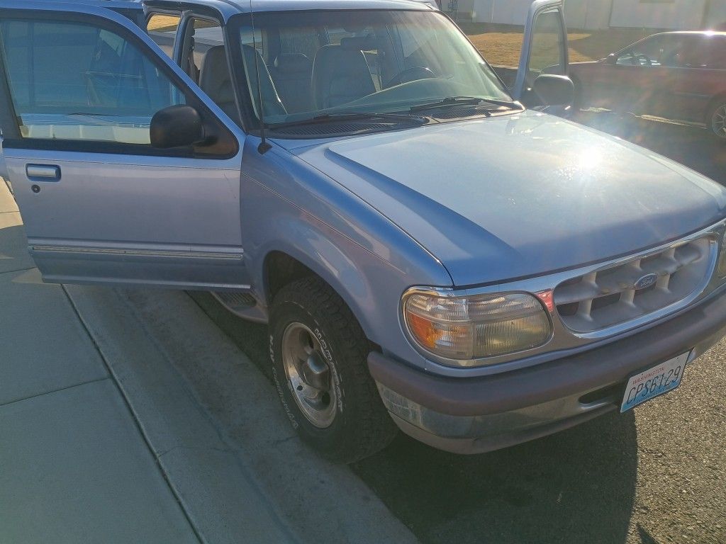 1998 Ford Explorer