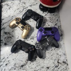 PS4 Controllers (FOR PARTS)