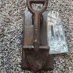 NEW Esschert Design Cast Iron Spade Doorknocker