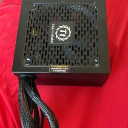 Thermaltake Smart Series 600W SLI / CrossFire Ready Continuous Power ATX12V V2.3 / EPS12V 80 PLUS Certified Active PFC Power Supply Haswell Ready PS-S