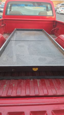 Heavy-duty steel truck-bed sliding tray/cargo platform