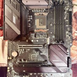 MSI MAG Tomahawk WiFi B760 DDR5