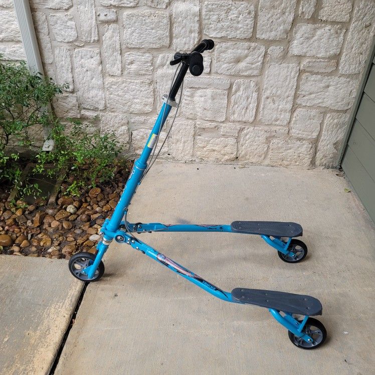 Trikke Threewheel Kick Scooter for Sale in Helotes, TX OfferUp