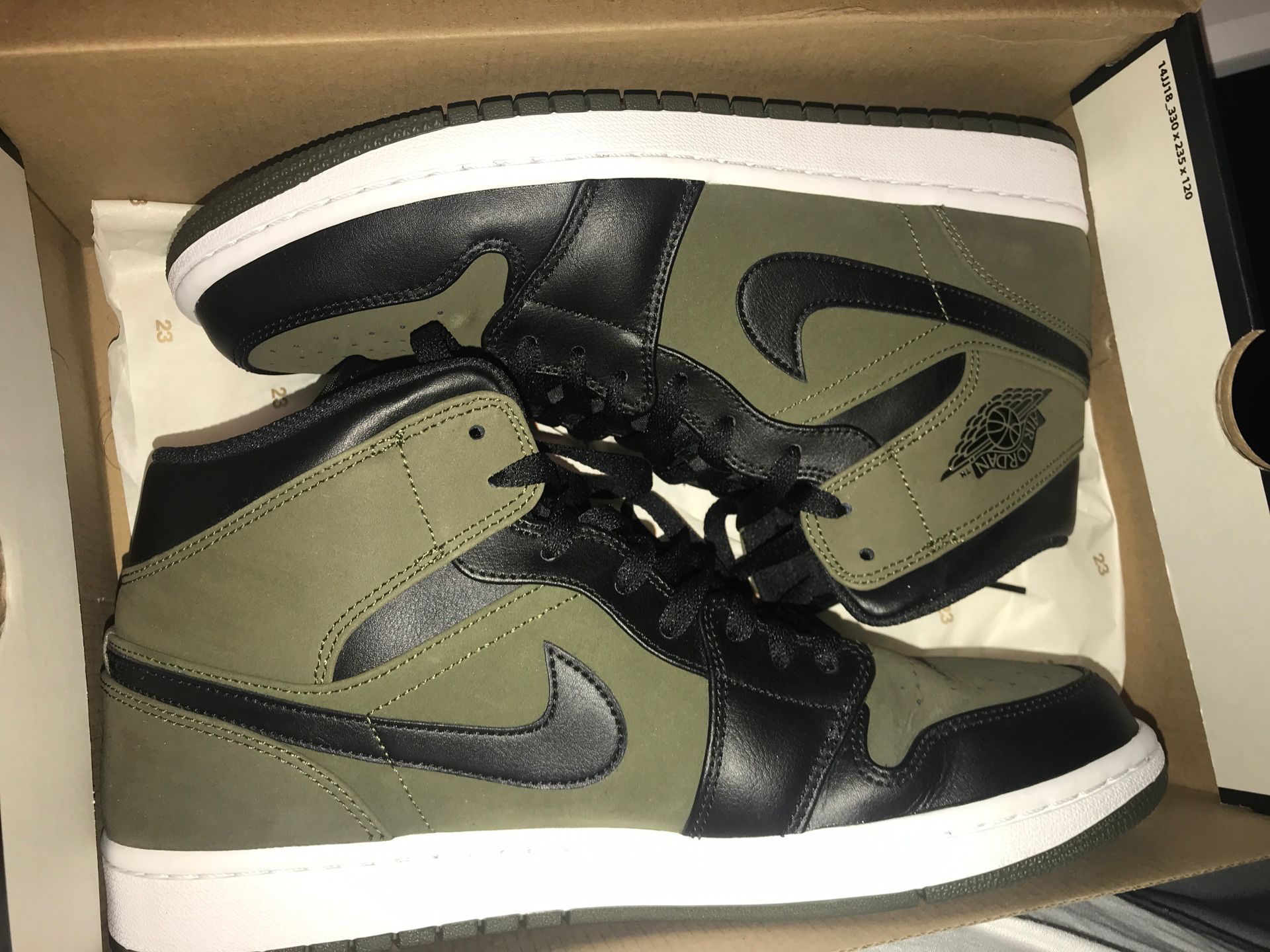 Jordan 1 mid olive size 10 $200