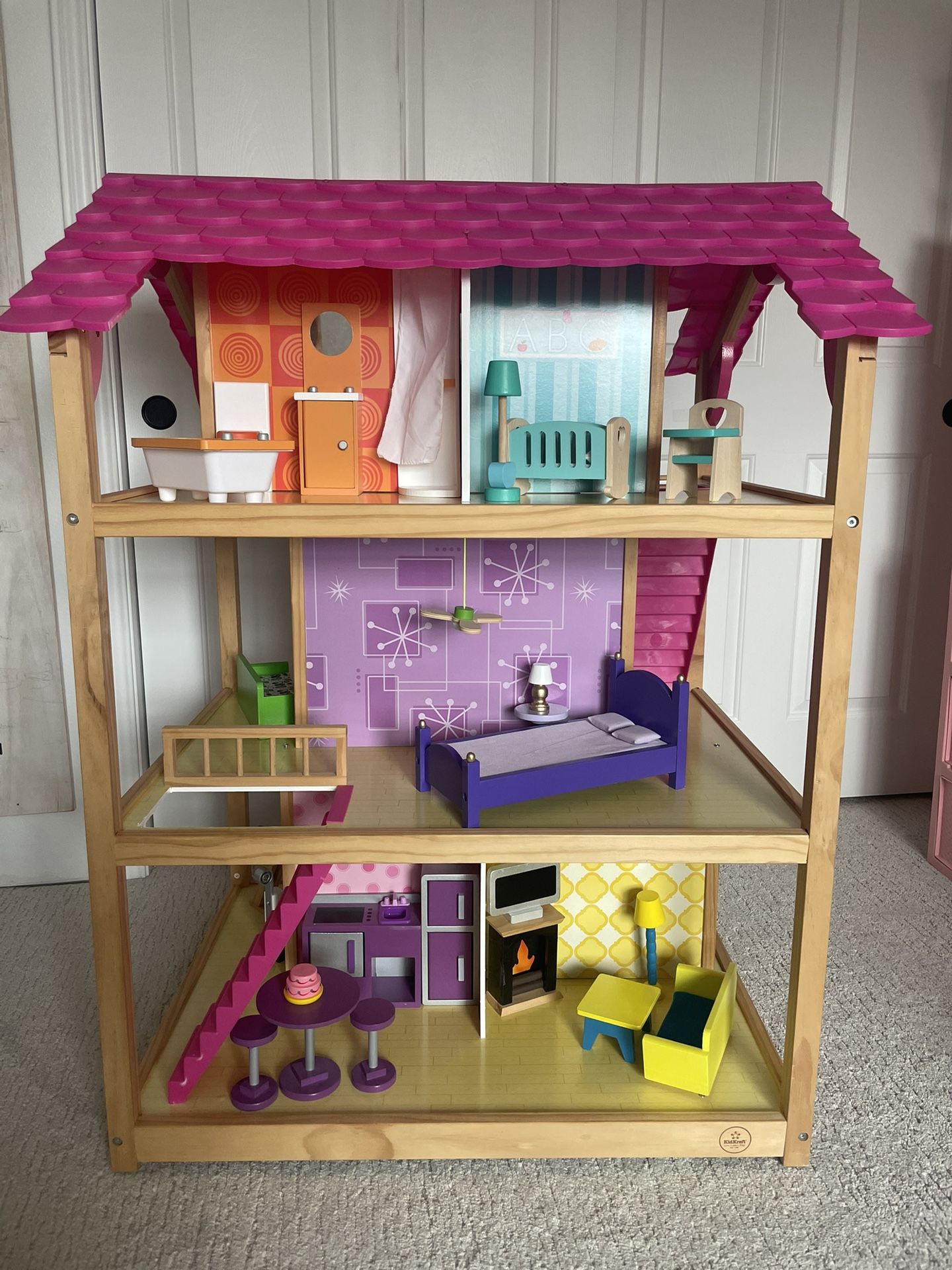 KidKraft “So Chic” Dollhouse