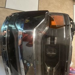 2017 Chevy Silverado Passenger Headlight 