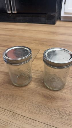 Glass Mason Jars with Lids