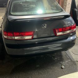 Accord 2003 Trunck And Tailgate Lights