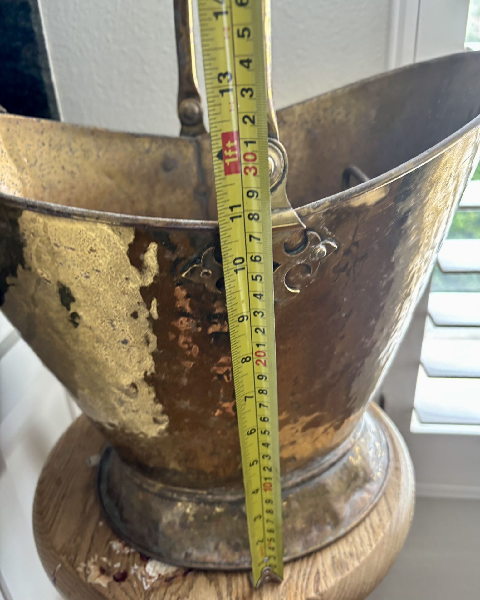 Large Vintage Hand-Hammered Brass Bucket