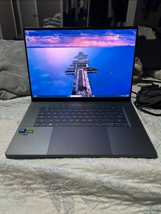 ASUS ROG Zephyrus G16 Ultra 9 Gaming Laptop