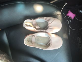 Ballet shoes Danskin company size 11