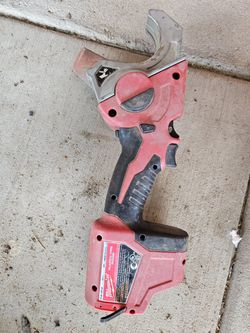 Milwaukee M12 Plastic Pipe Shear