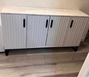 Buffet cabinet