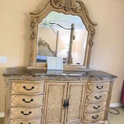 King Size Bedroom Set - Complete (without mattress)