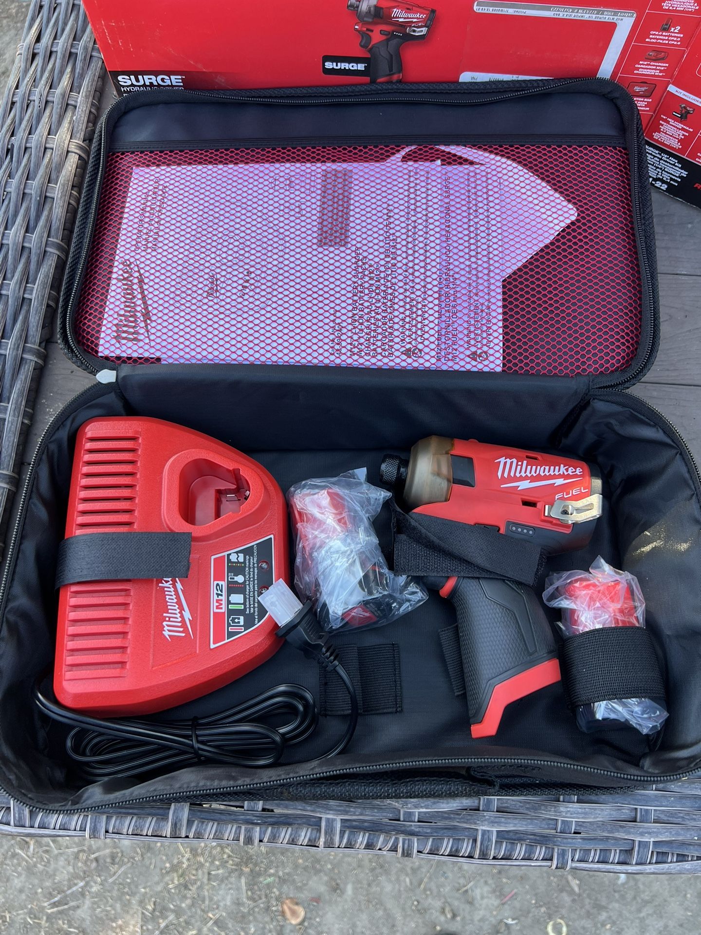 Milwaukee M12 FUEL SURGE 12V Lithium-Ion Brushless Cordless 1/4 in. Hex Impact Driver Compact Kit