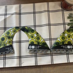 Captain Fin Thruster Fins- Chemistry Carbon Cells (Medium)