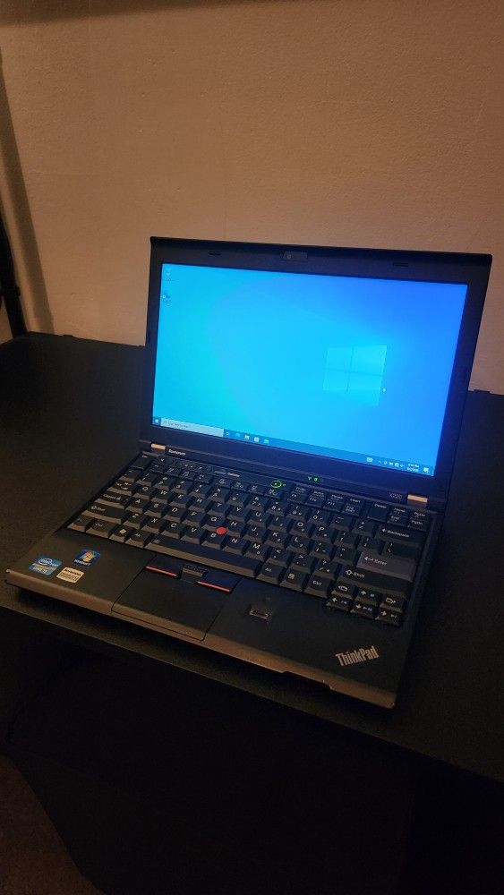 Lenovo ThinkPad X220 Laptop