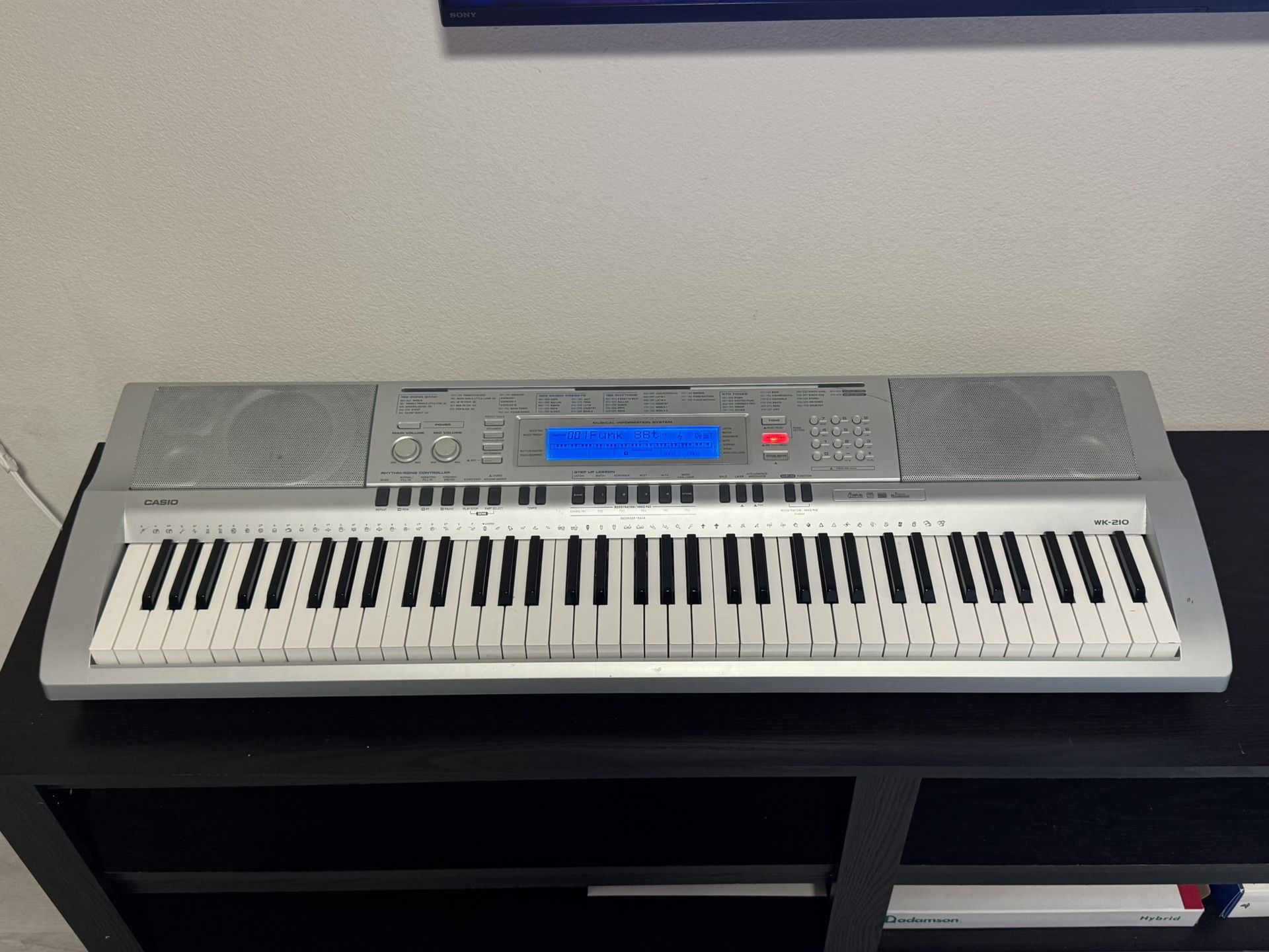 Casio WK-210