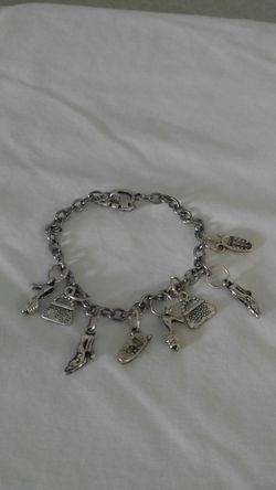 Diva charm bracelet