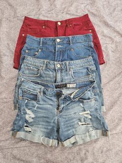 4 Pairs Size 10 Shorts