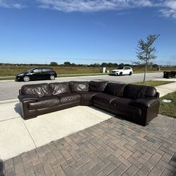 Free Delivery- Cindy Crawford Leather Sectional couch