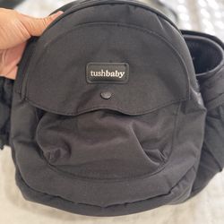 TUSHBABY CARRIER