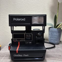 Vintage Polaroid One Step Flash 600 Film Instant Camera